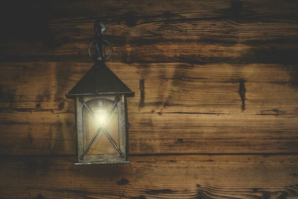 What Are the Best Types of Wall Hangings for a Cozy Atmosphere? What Are the Best Types of Wall Hangings for a Cozy Atmosphere?